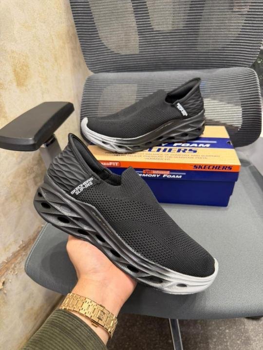 Skecher.s Slip-Ins textured mesh black