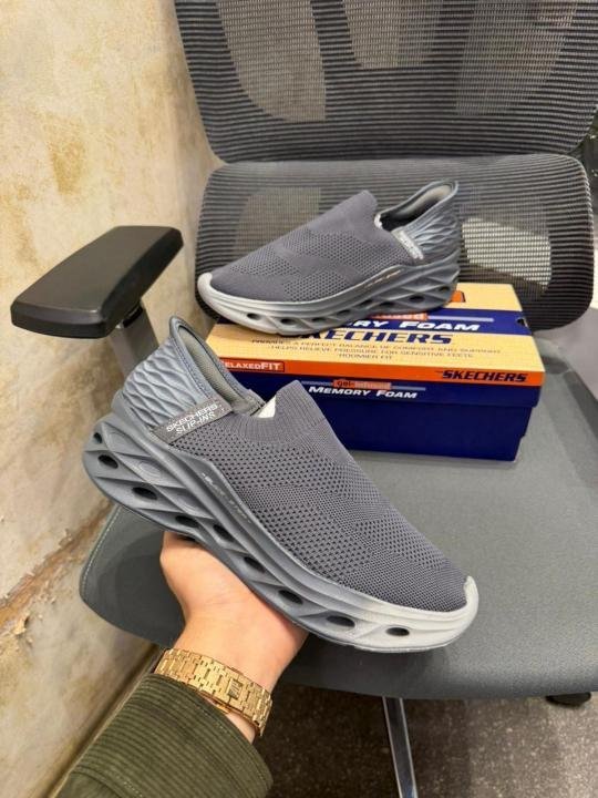 Skecher.s Slip-Ins textured mesh dark grey