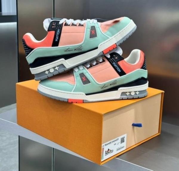 Louiss Vuitton Trainer Multi Orange sneakers