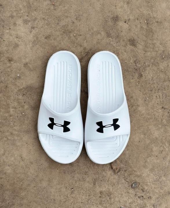 Under Armou.r Core PTH White