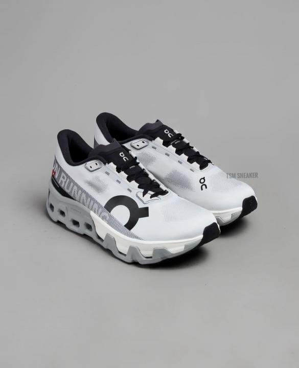 On Cloudmonster Hyper Ivory white Black